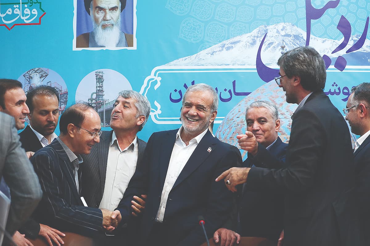 «جابه‌جایی پایتخت»؛ رنگ کردن کلاغ به‌جای قناری
