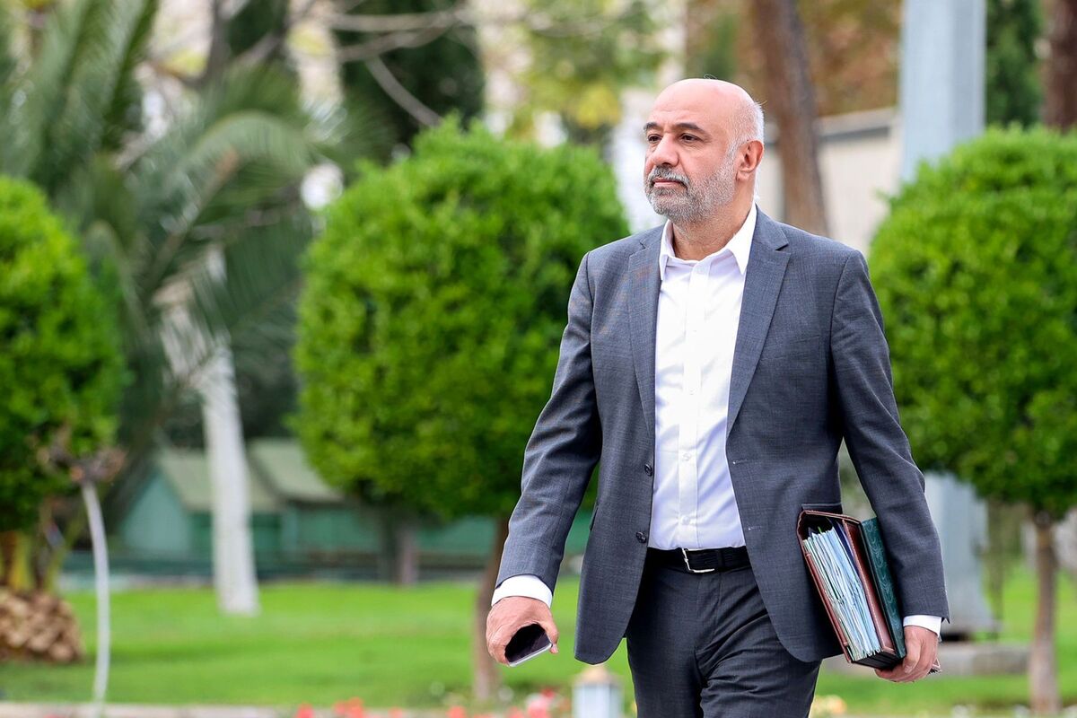 هشدار قالیباف به وزیر رفاه: آزمون وسع و دهکبندی یارانه را شفاف کنید هشدار قالیباف به وزیر رفاه: آزمون وسع و دهکبندی یارانه را شفاف کنید