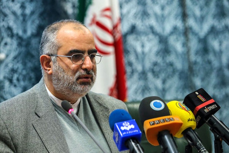 آشنا در واکنش به ادعای لاوروف: زبان روحانی و ظریف را باز نکنید آشنا در واکنش به ادعای لاوروف: زبان روحانی و ظریف را باز نکنید