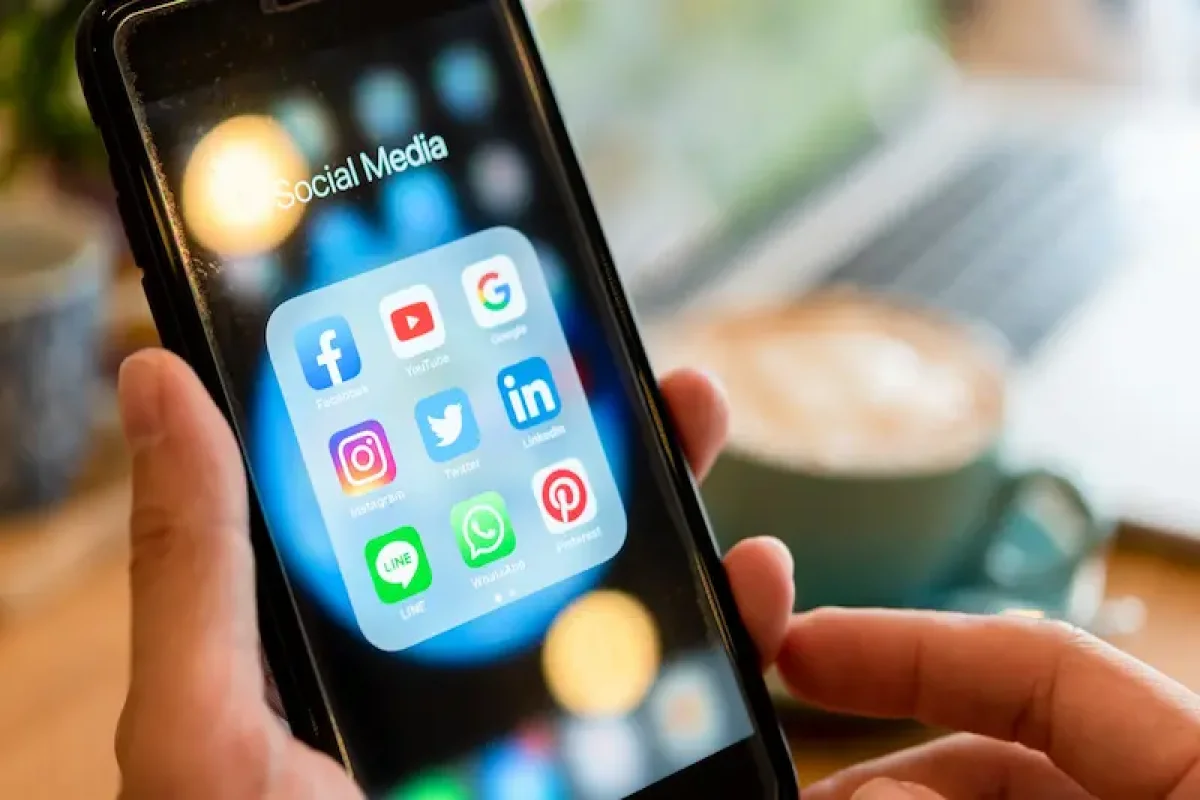 سرپرست پژوهشگاه فضای مجازی: ۲۳ درصد مردم ایران هرگز از اینترنت استفاده نمیکنند سرپرست پژوهشگاه فضای مجازی: ۲۳ درصد مردم ایران هرگز از اینترنت استفاده نمیکنند