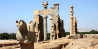 حفاظت از تخت‌جمشید خط قرمز ماست