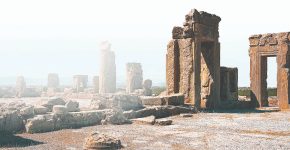 خطر توسعه شهری در ایستگاه تخت‌جمشید