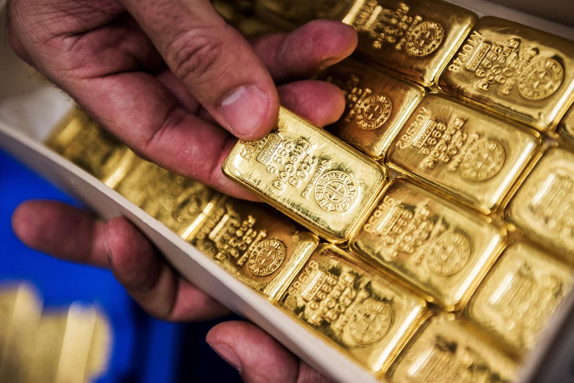 قیمت طلا از اوج تاریخی خود بیش از ۶ درصد کاهش یافت؛ سرمایهگذاران به سودگیری روی آوردند قیمت طلا از اوج تاریخی خود بیش از ۶ درصد کاهش یافت؛ سرمایهگذاران به سودگیری روی آوردند