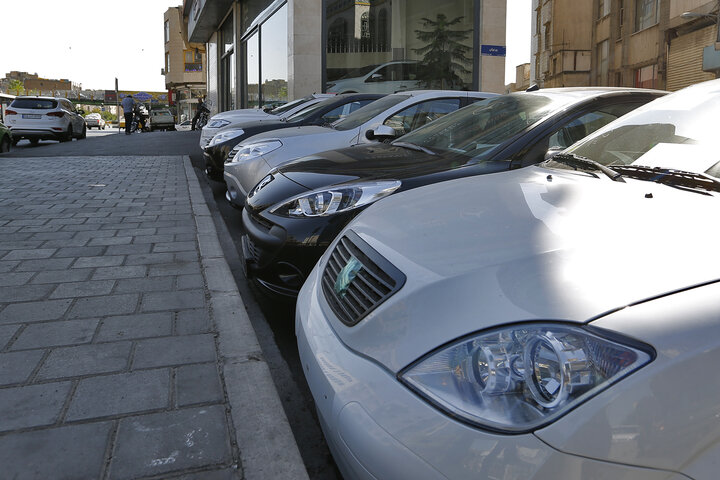 آیا بازار خودرو ایران به بنبست رسیده است؟ نگاهی به وضعیت رکود و افزایش قیمتها آیا بازار خودرو ایران به بنبست رسیده است؟ نگاهی به وضعیت رکود و افزایش قیمتها