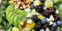 بهترین زمان خوردن سالاد چه موقع است؟ پیش از غذا یا پس از آن؟ بهترین زمان خوردن سالاد چه موقع است؟ پیش از غذا یا پس از آن؟