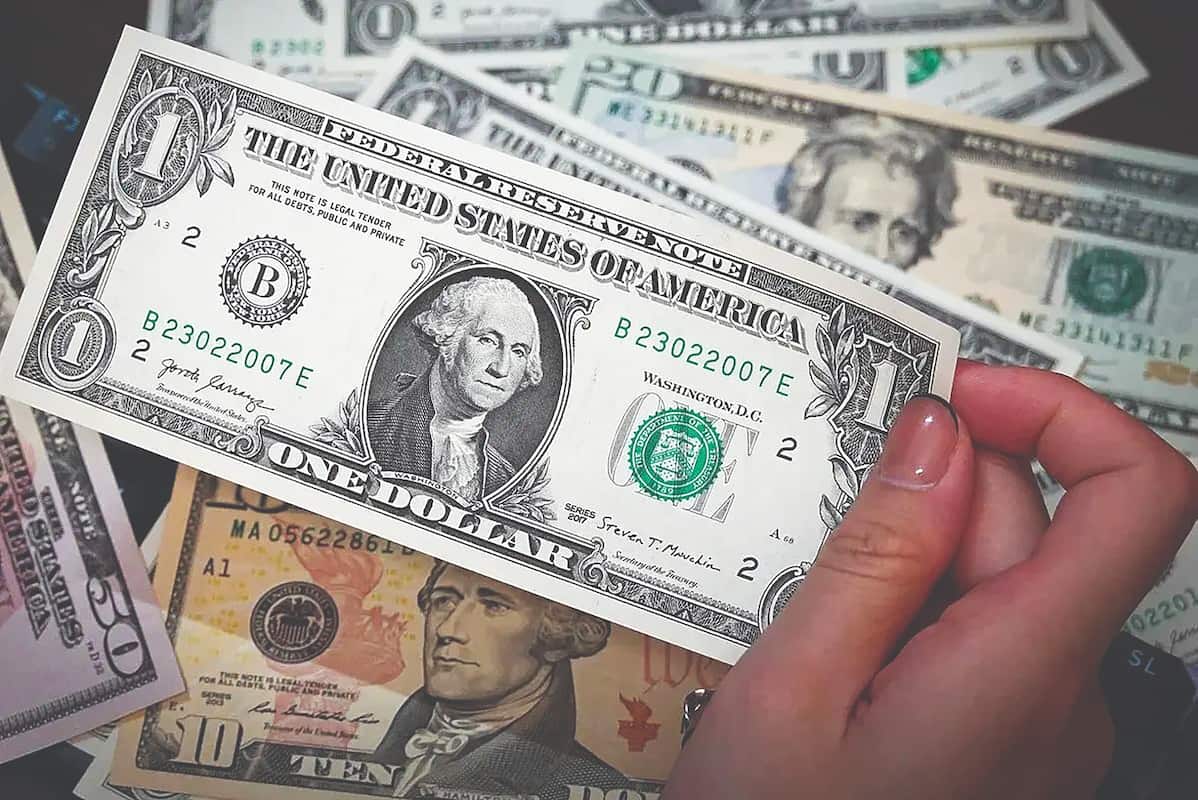 سیاست ارزی یا سیاست انکار