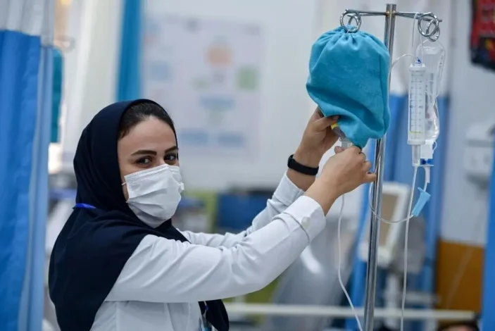 کمبود ۱۰۰ هزار پرستار در کشور و ضرورت اجرای قانون مشاغل سخت کمبود ۱۰۰ هزار پرستار در کشور و ضرورت اجرای قانون مشاغل سخت