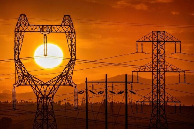 واردات برق ایران ۴۵۰ مگاوات؛ سه برابر میزان صادرات به کشورهای همسایه واردات برق ایران ۴۵۰ مگاوات؛ سه برابر میزان صادرات به کشورهای همسایه