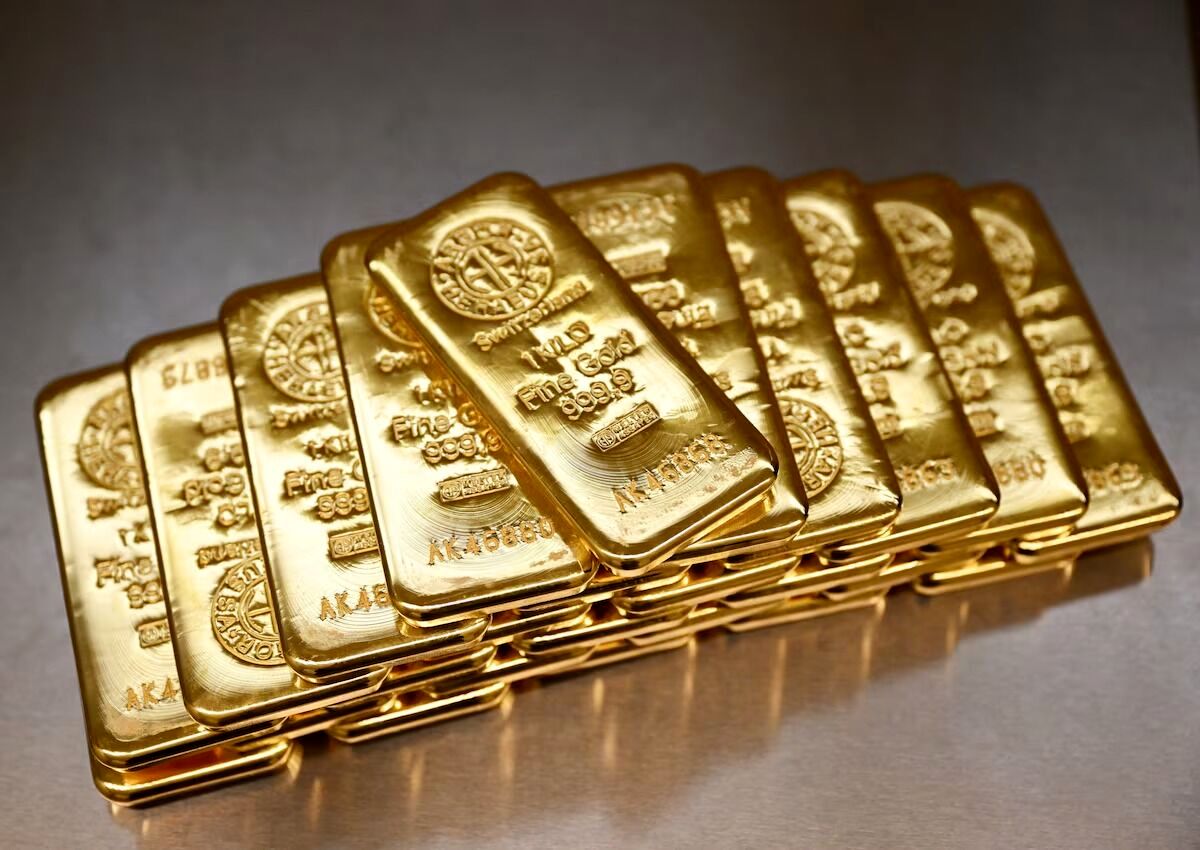 قیمت طلا به ۳۹۲۱ دلار رسید: تاثیر تعطیلی دولت آمریکا بر افزایش قیمت جهانی طلا