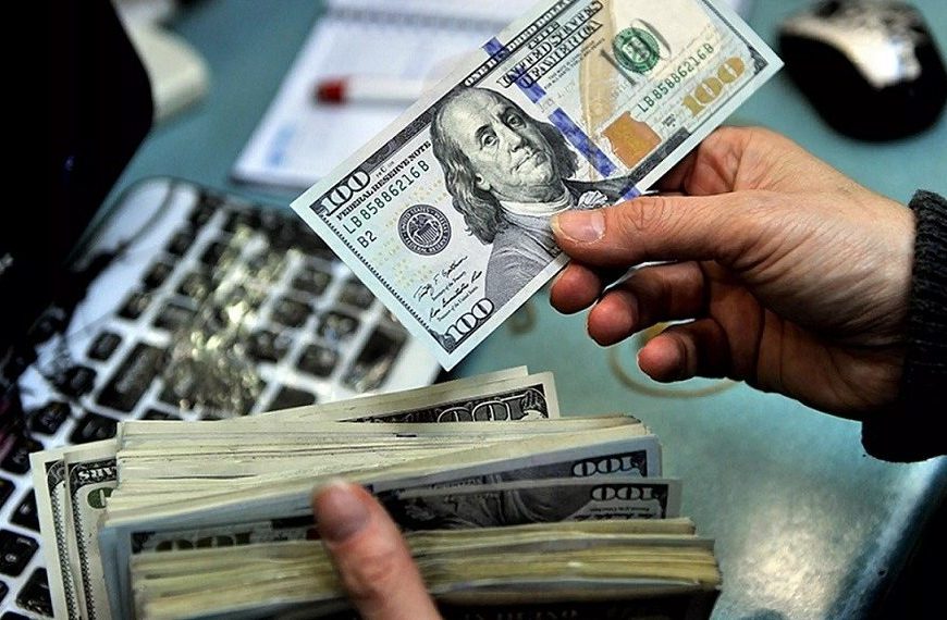 دلار در آستانه تصمیم بزرگ؛ بازار در حالت انتظار و مکث دلار در آستانه تصمیم بزرگ؛ بازار در حالت انتظار و مکث