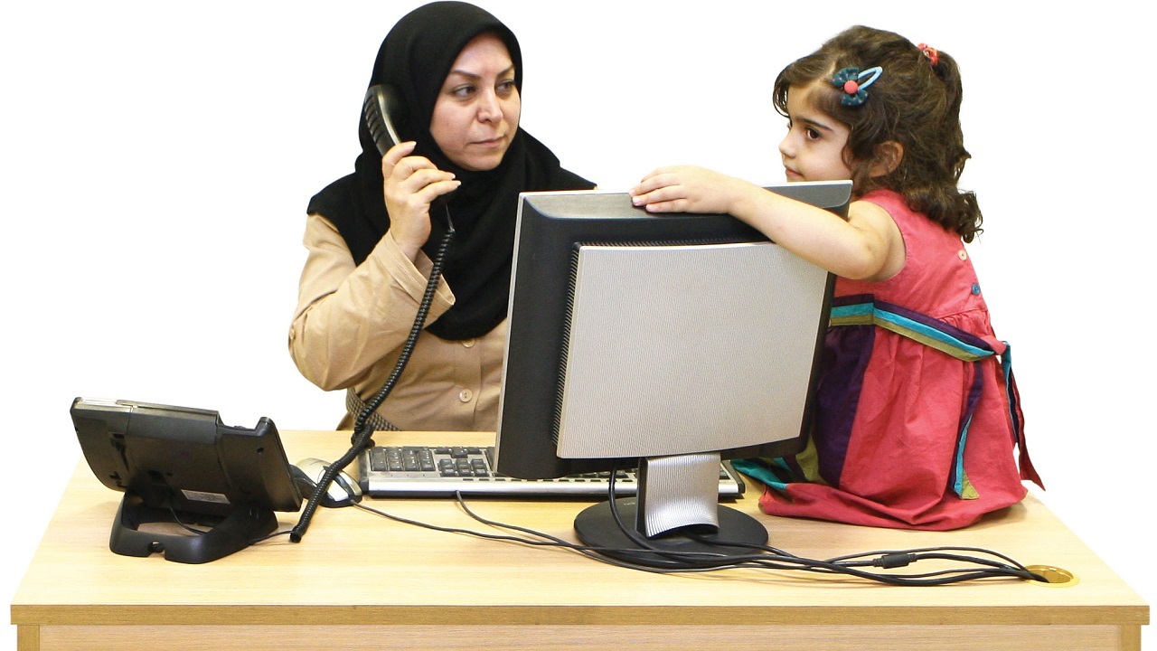 هر فرزند، یک سال تخفیف بازنشستگی؛ قانون جدید برای مادران شاغل