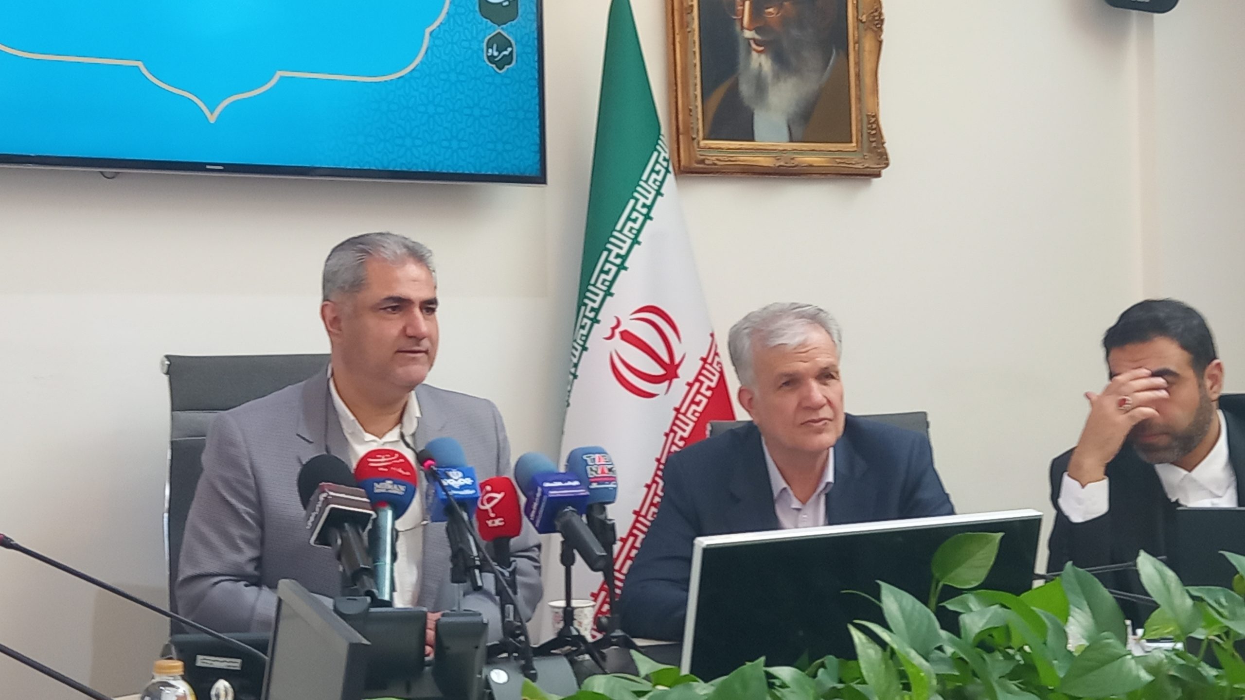 رئیس سازمان ملی زمین و مسکن: واگذاری زمین در تهران ممنوع شد رئیس سازمان ملی زمین و مسکن: واگذاری زمین در تهران ممنوع شد