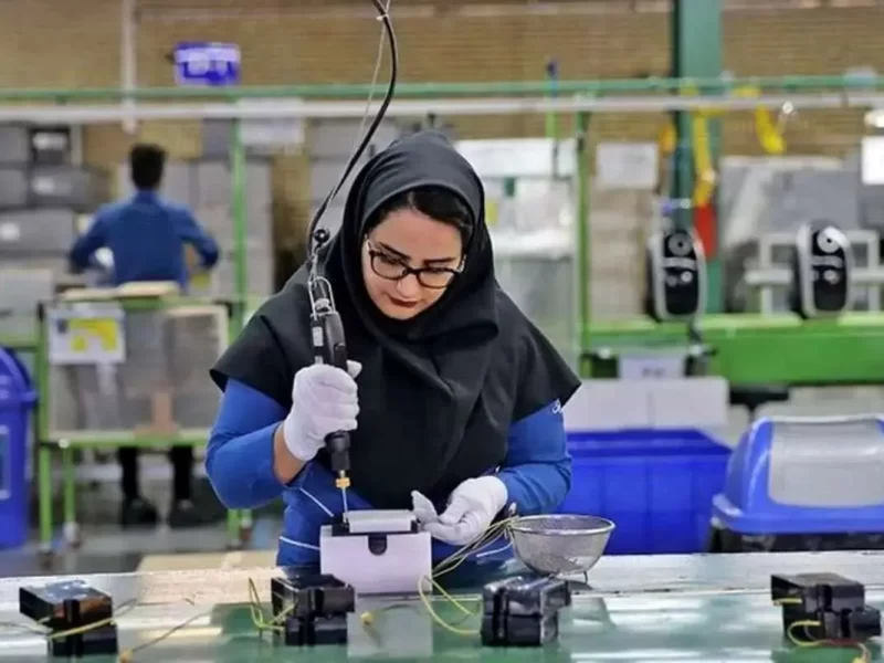 وقتی حقوق با تورم فاصله دارد؛ ضرورت اصلاح افزایش حقوق کارگران وقتی حقوق با تورم فاصله دارد؛ ضرورت اصلاح افزایش حقوق کارگران