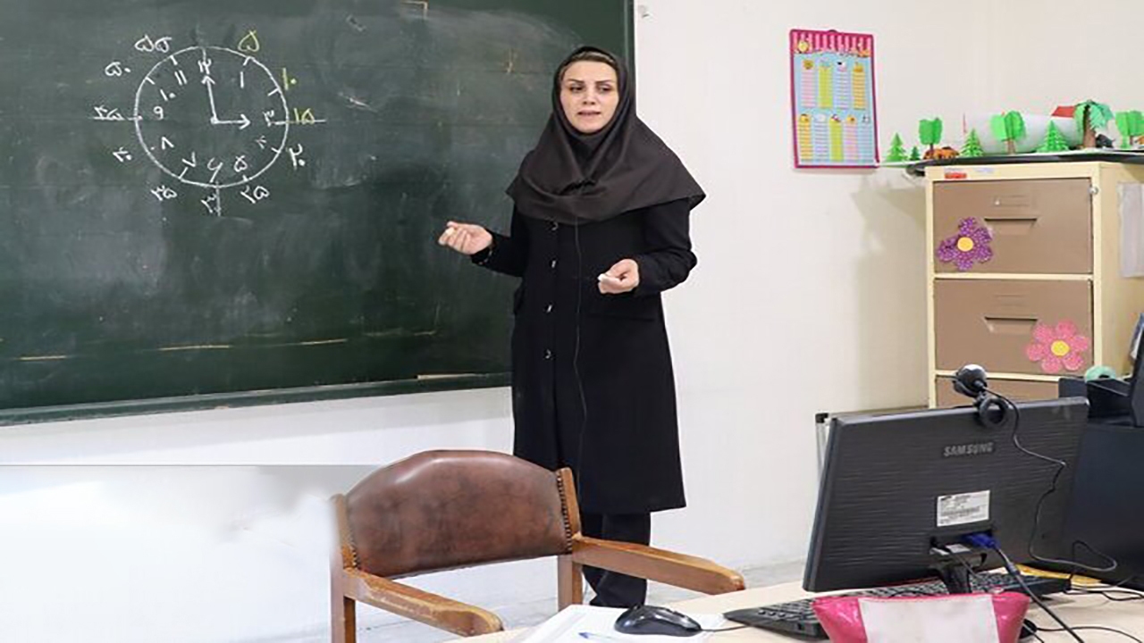 صندوق بازنشستگی: ۳۵ درصد حقوقبگیران زن هستند، آموزش و پرورش در صدر دستگاهها صندوق بازنشستگی: ۳۵ درصد حقوقبگیران زن هستند، آموزش و پرورش در صدر دستگاهها