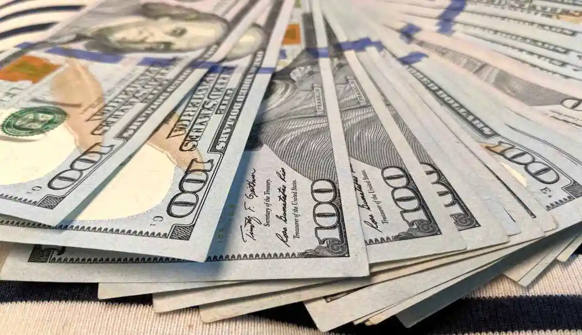 پیشبینی قیمت دلار در آبان ۱۴۰۴ چگونه خواهد بود؟ پیشبینی قیمت دلار در آبان ۱۴۰۴ چگونه خواهد بود؟