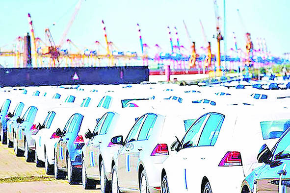 واردات ۹۰‌هزار خودرو تا پایان سال محقق نخواهد شد