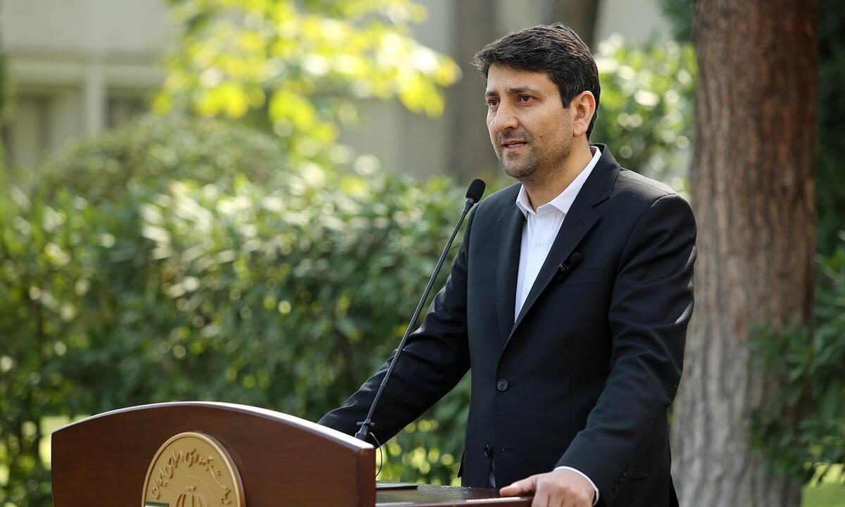 هاشمی: تحمیل هزینه جدید بر مشترکان فیبر نوری خط ثابت غیرقانونی است هاشمی: تحمیل هزینه جدید بر مشترکان فیبر نوری خط ثابت غیرقانونی است