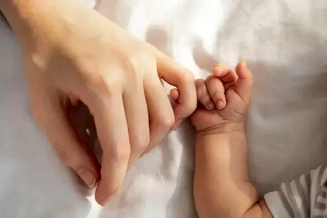 شرایط دریافت کارت امید مادر چیست و چگونه می‌توان آن را گرفت؟
