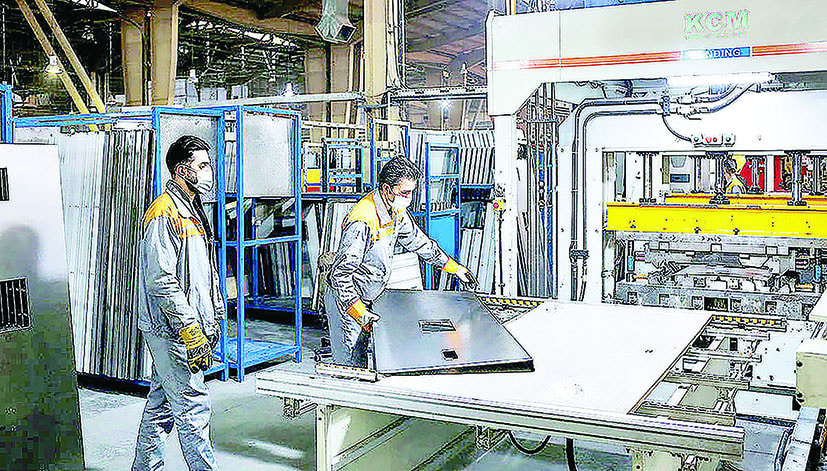 کارگران صنایع هر سال آب می‌روند