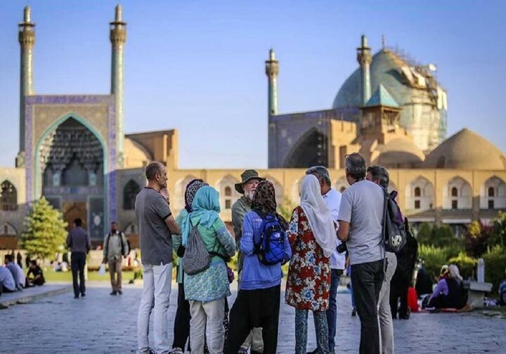 بانک مرکزی از خرید رسمی ارز گردشگران خبر داد؛ توریستکارت بهصورت آزمایشی صادر میشود بانک مرکزی از خرید رسمی ارز گردشگران خبر داد؛ توریستکارت بهصورت آزمایشی صادر میشود