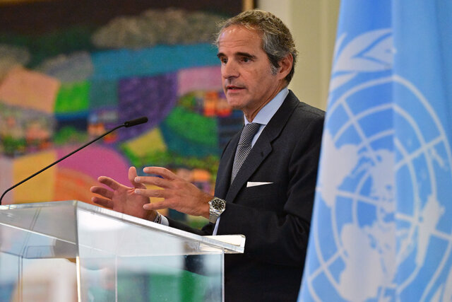 آژانس اتمی در مسیر بازگشت به ایران: گفت‌وگوها در حال انجام است