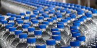 آب هست اما بازار ندارد؛ دلایل رکود در صنعت آب بسته‌بندی ایران