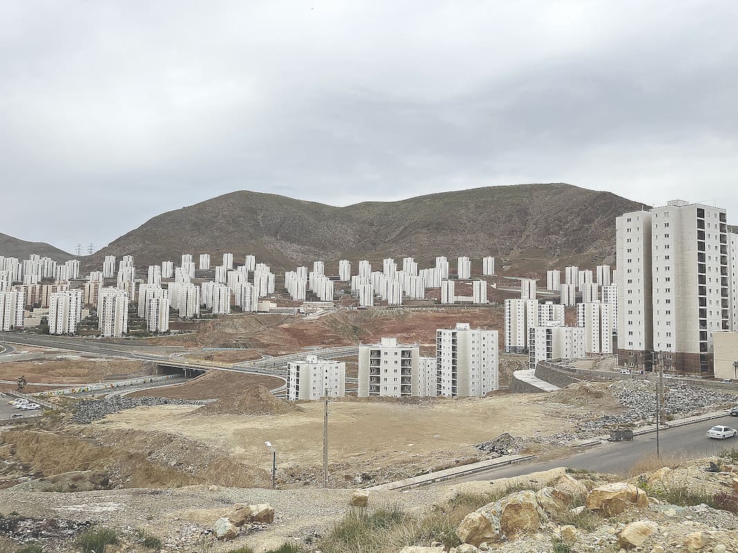 اجبار به حاشیه‌نشینی