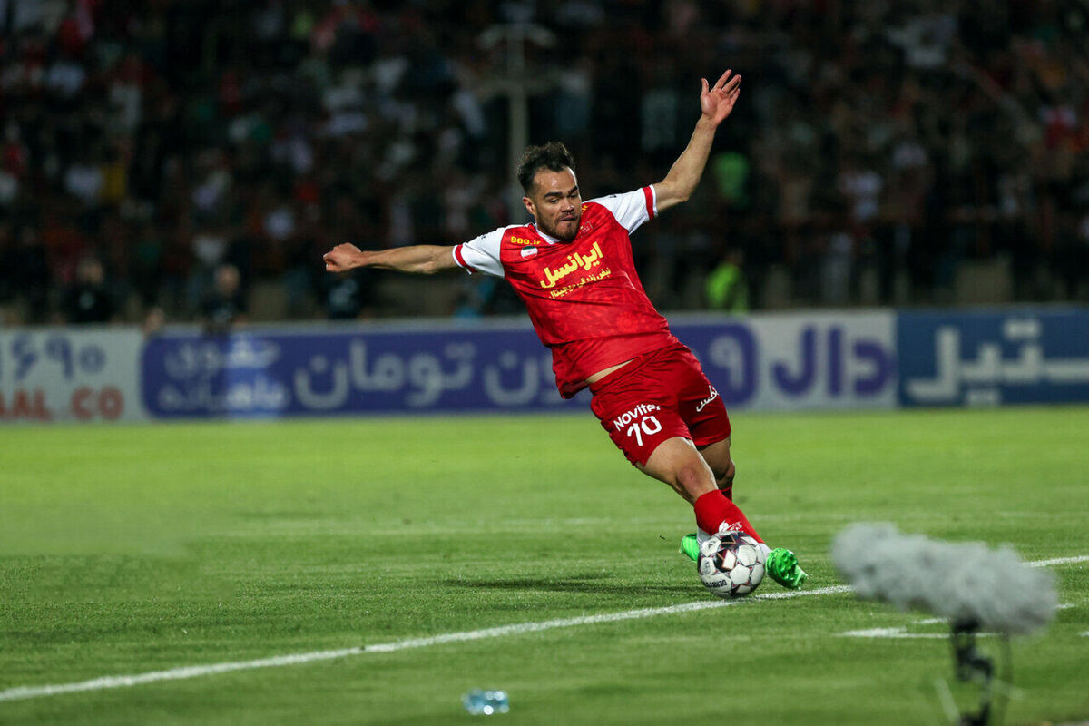 شایعه تمدید قرارداد ارونوف تکذیب شد؛ پرسپولیس فعلاً برنامه‌ای ندارد