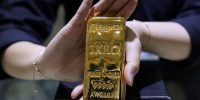 طلای جهانی دوباره صعود کرد؛ قیمت هر اونس ۴۰۳۰ دلار شد