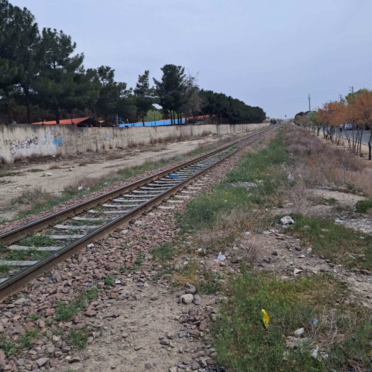 ایستگاه راه‌آهن پرند؛ وقتی خدمات شهری پاسخگوی جمعیت مسافران نیست