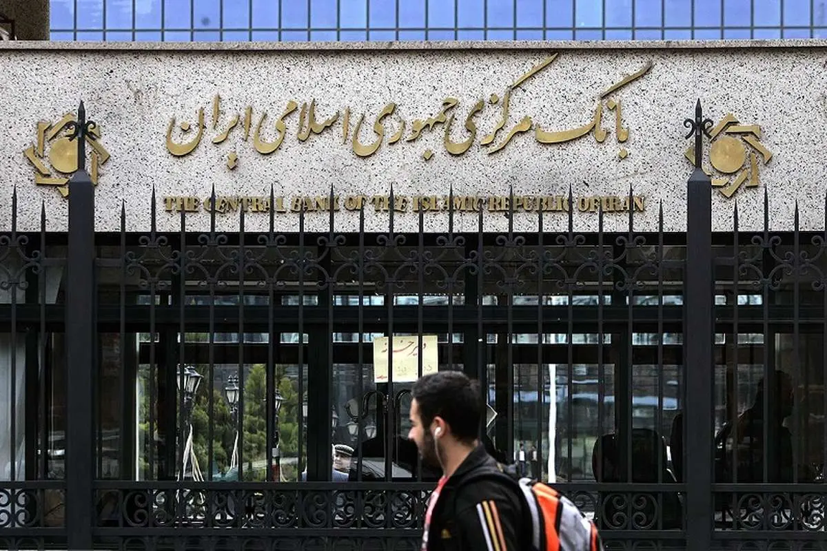 عدم شفافیت در تخصیص ارز؛ نارضایتی فعالان اقتصادی از عملکرد بانک مرکزی