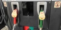 کارت آزاد بنزین و چالش صرفه‌جویی؛ تغییر قیمت راهکار دولت برای کمبود بودجه