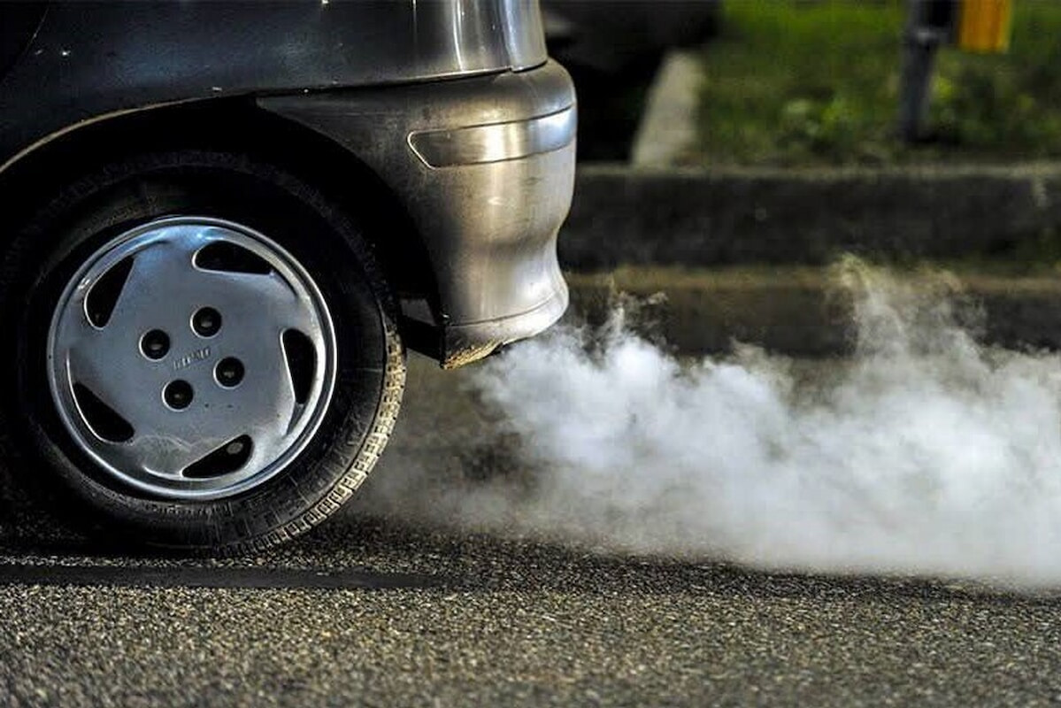 بنزین گرفتار هزارتوی تصمیم‌گیری