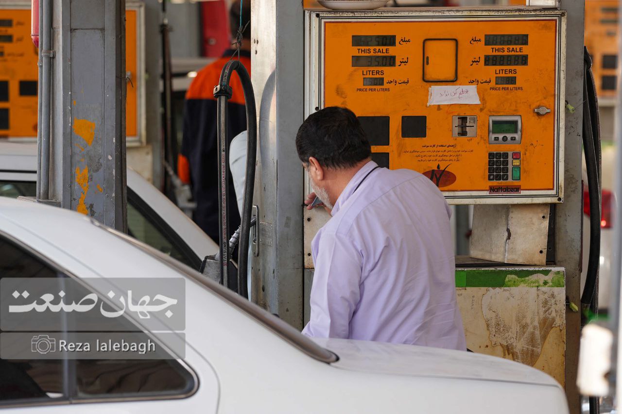 پایان بنزین ۱۵۰۰ و ۳۰۰۰ تومانی؛ نسل جدید بدون یارانه وارد جاده می‌شود