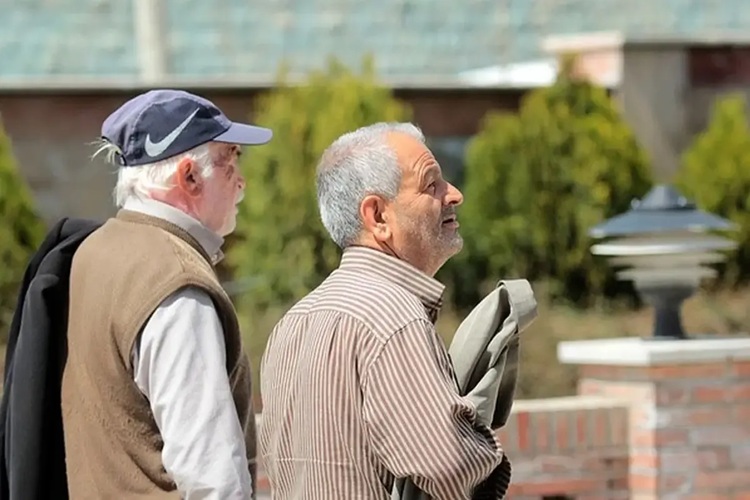 خبر خوش برای بازنشستگان: ۴۰ تا ۵۰ درصد حقوق غیرحکمی محفوظ ماند