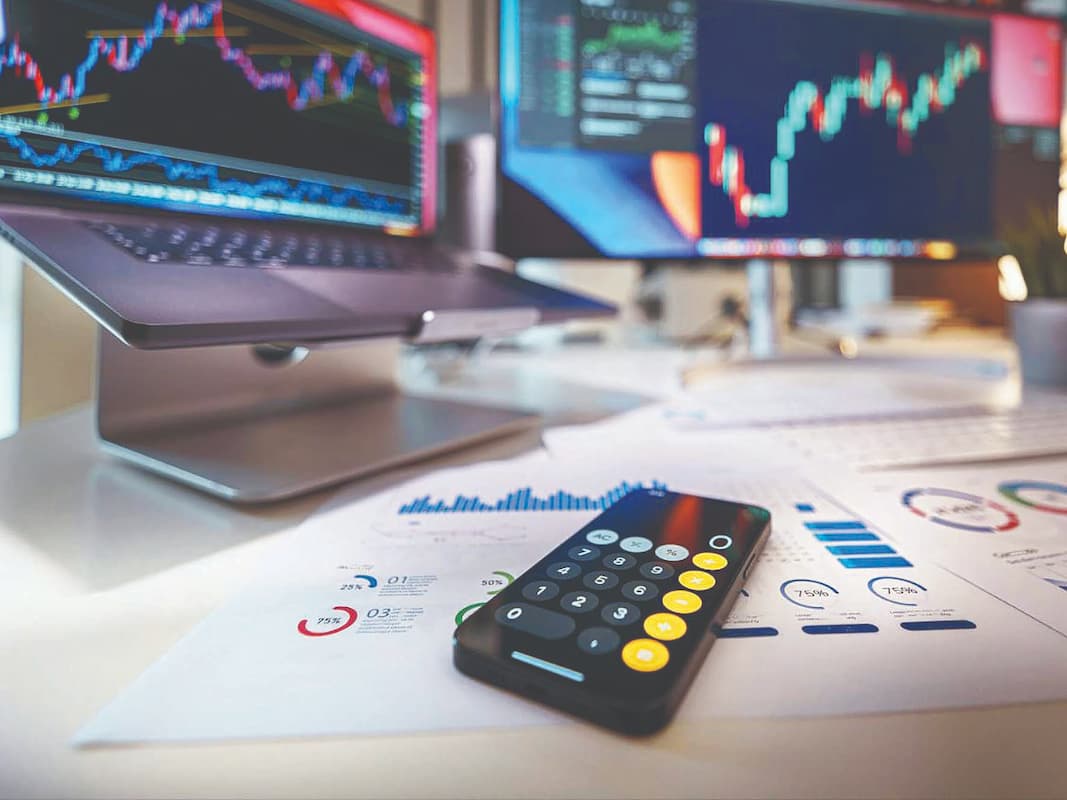 بورس در ایستگاه بودجه