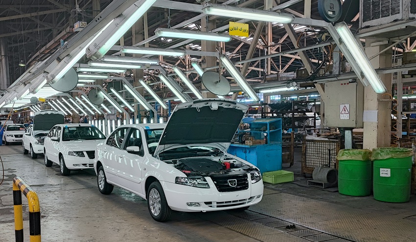 بانک مرکزی و خودروسازان؛ تسهیلات ۴۰ همتی مشروط به اصلاح ساختار مالی