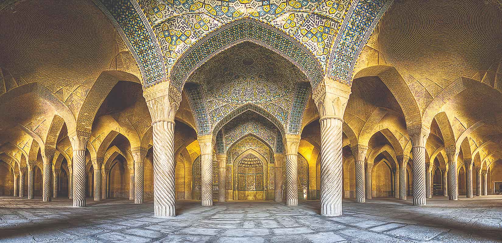 توقف حفاری غیرمجاز در حریم مسجد وکیل