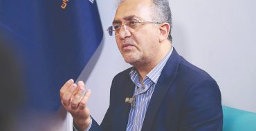 جامعه امروز ایران «نوسانی» و «آستانه‌ای» است