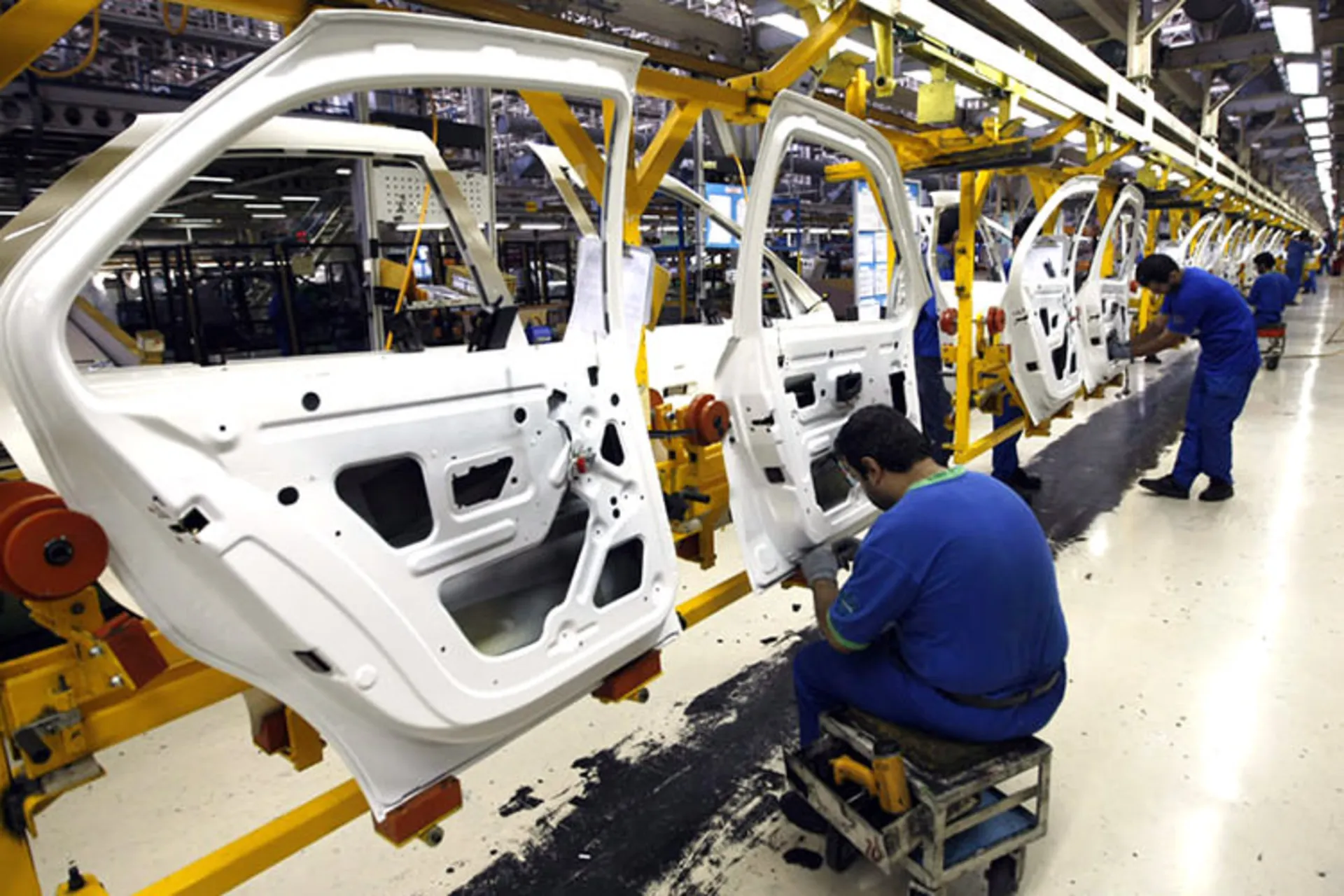 فرمول برنده خودروسازی؛ چگونه مدیریت خصوصی تیراژ را افزایش داد؟