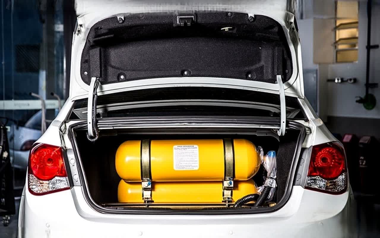 وعده تبدیل رایگان خودروهای ۱۳۹۴ به بعد؛ آیا التهاب بازار مهار می‌شود؟