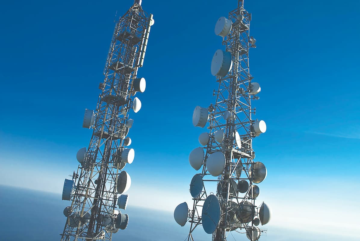 رشد جسته و گریخته درآمد مخابراتی‌ها