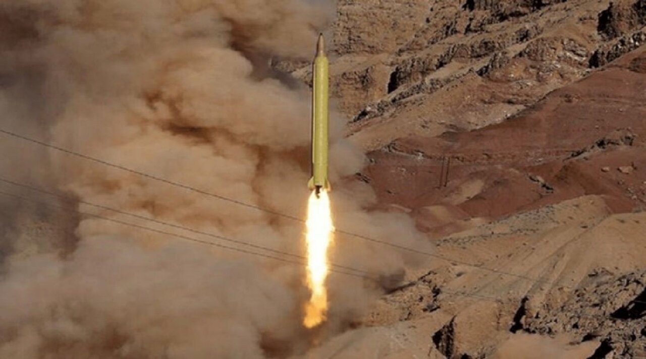 گزارش امواج مدیا: تهران در بازتنظیم دفاعی خود به همکاری با چین نزدیک‌تر می‌شود