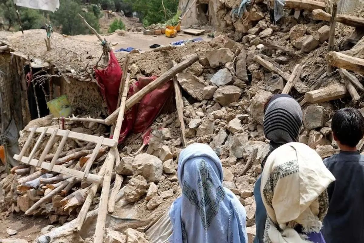 ایران در پی زلزله شمال افغانستان، دارو و چادر به سمنگان فرستاد