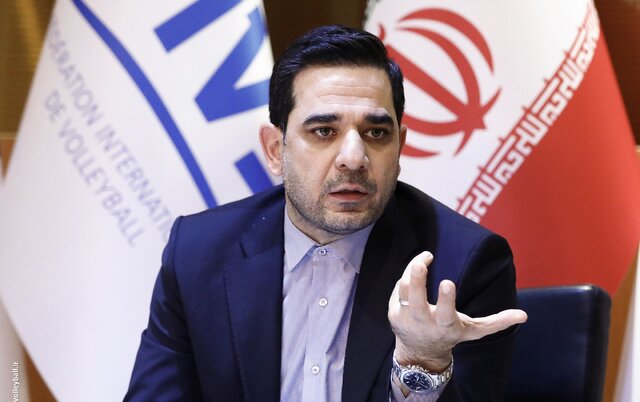 رئیس فدراسیون والیبال: صابر کاظمی هیچ محرومیت یا جریمه‌ای نداشته است