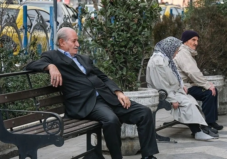 شوک به کارگران: شورای عالی کار دستمزدها را فراموش کرد!