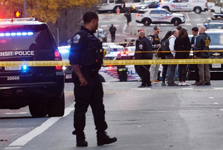 تیراندازی واشنگتن؛ آمریکا صدور روادید برای افغان‌ها را متوقف کرد