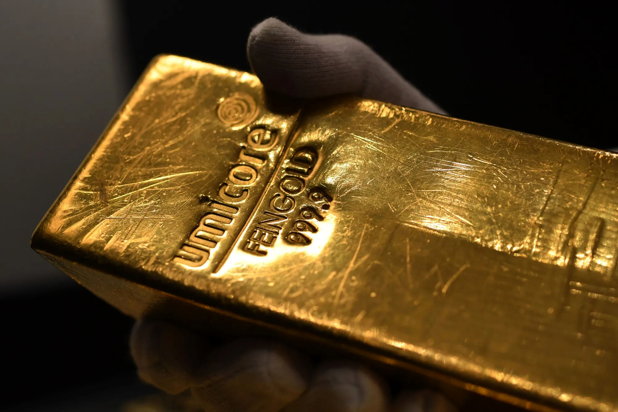 طلای جهانی دلگرم شد