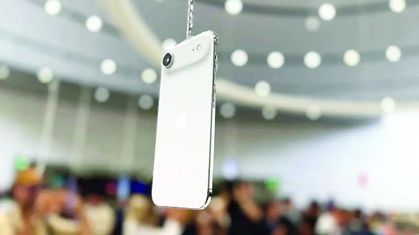 عرضه آیفون‌ایر جدید به تاخیر افتاد