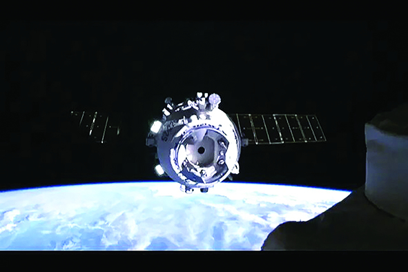 فضاپیمای نجات به ایستگاه فضایی چین رسید